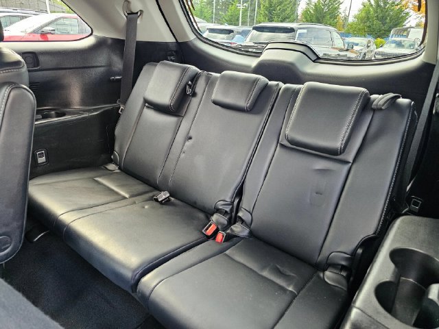 Used 2017 Toyota Highlander SE AWD/4WD image 19