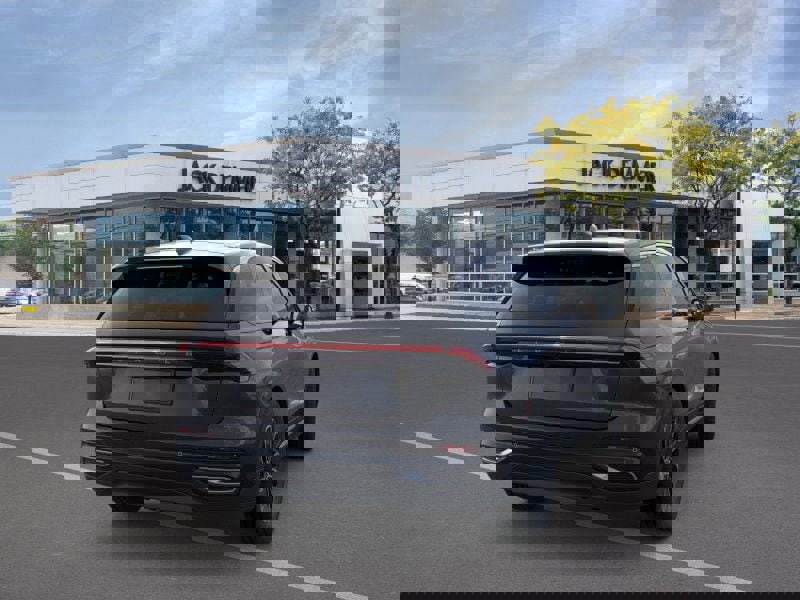 New 2026 Lincoln Nautilus Premier image 8