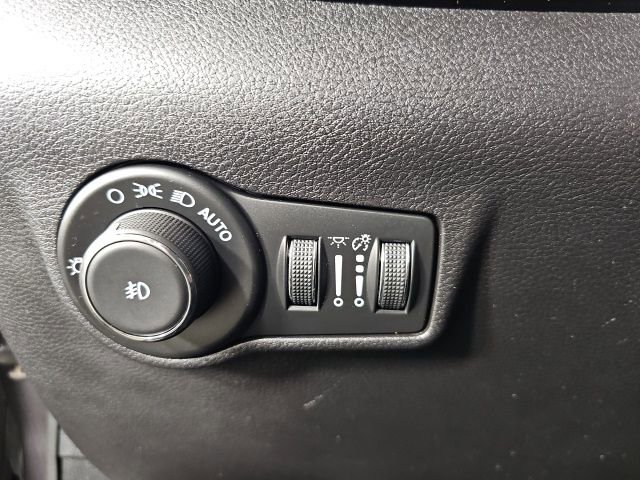 Certified 2024 Jeep Compass Latitude image 18