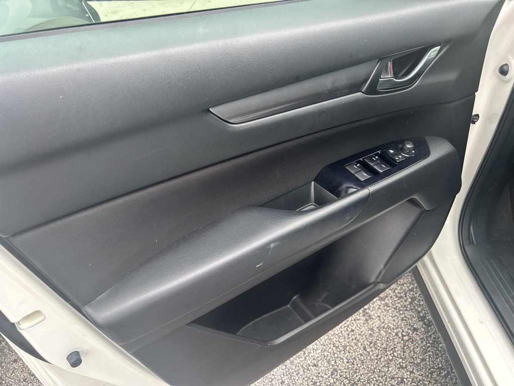 Used 2019 MAZDA CX-5 Sport w/ I-ACTIVSENSE Package FWD image 11