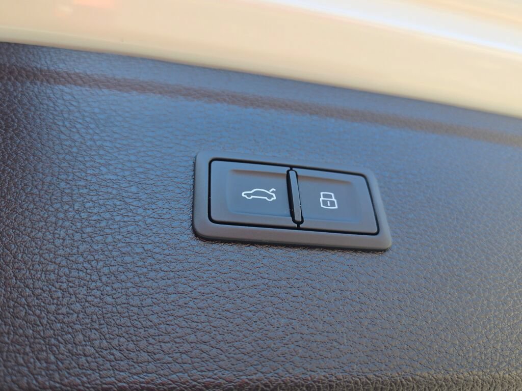 Used 2023 Audi SQ5 Premium Plus AWD/4WD image 19