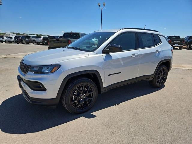 New 2026 Jeep Compass Latitude AWD/4WD image 32