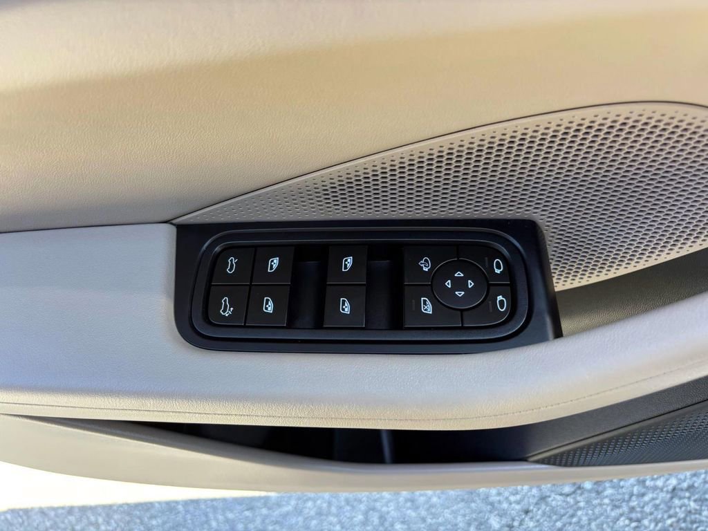 Used 2024 Porsche Macan 4 Electric image 24