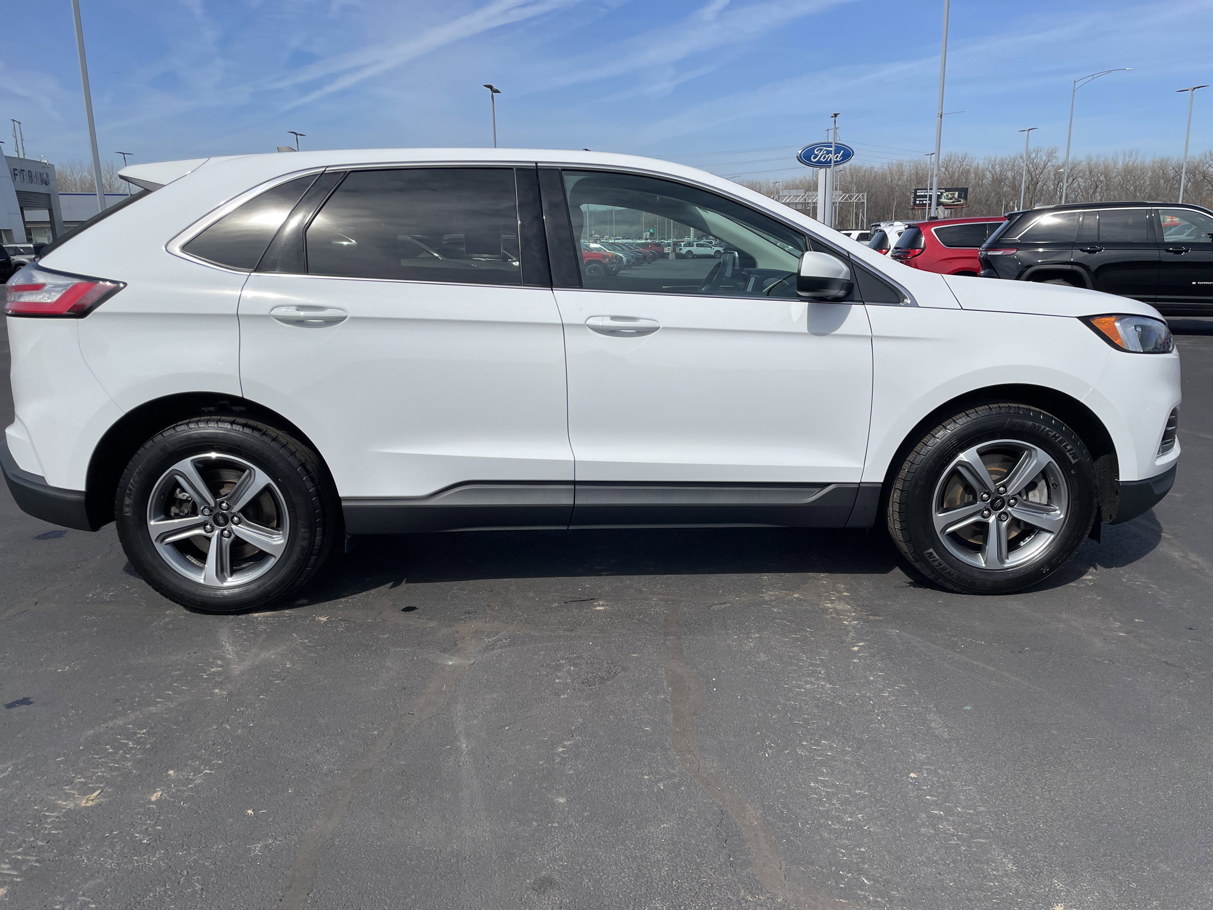 Used 2024 Ford Edge SEL w/ Convenience Package image 6