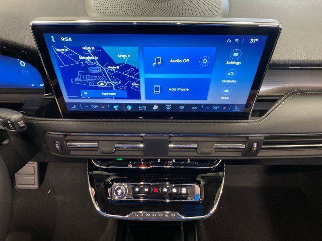 New 2025 Lincoln Corsair AWD w/ Equipment Group 101A image 22