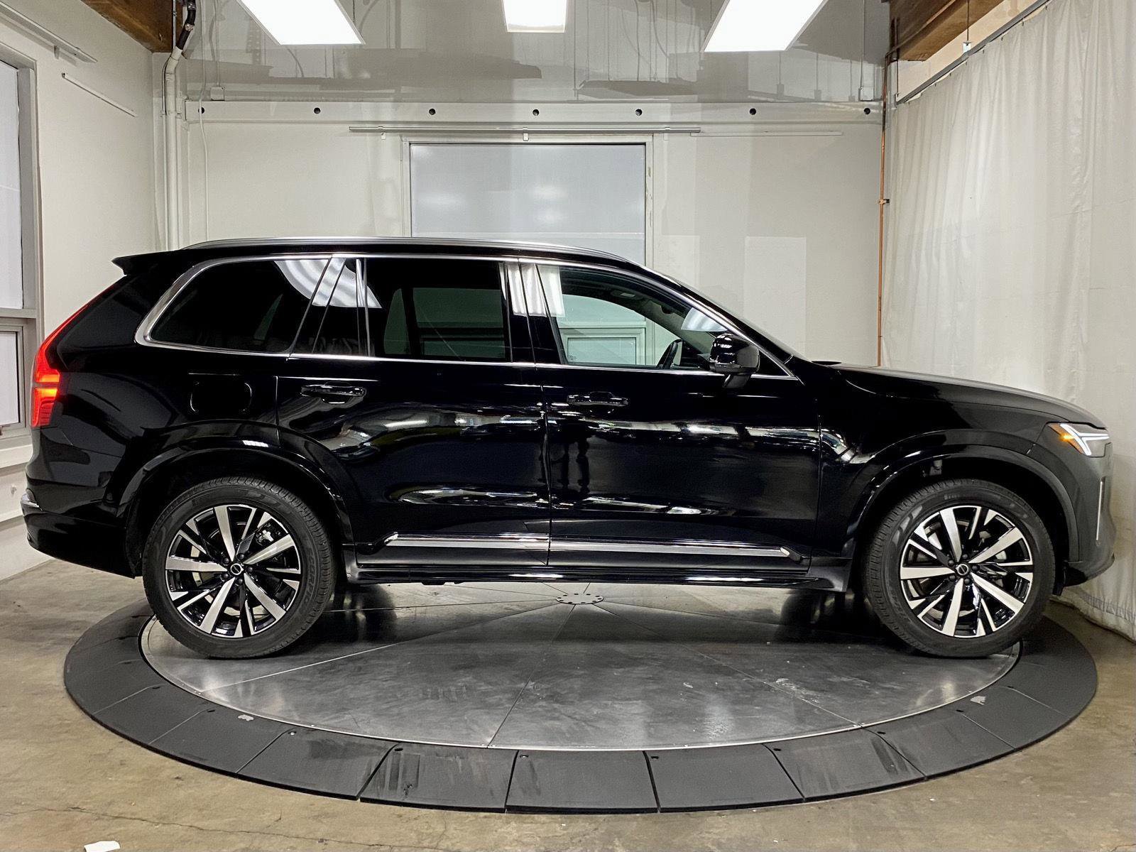 Used 2026 Volvo XC90 B5 Core AWD/4WD image 10