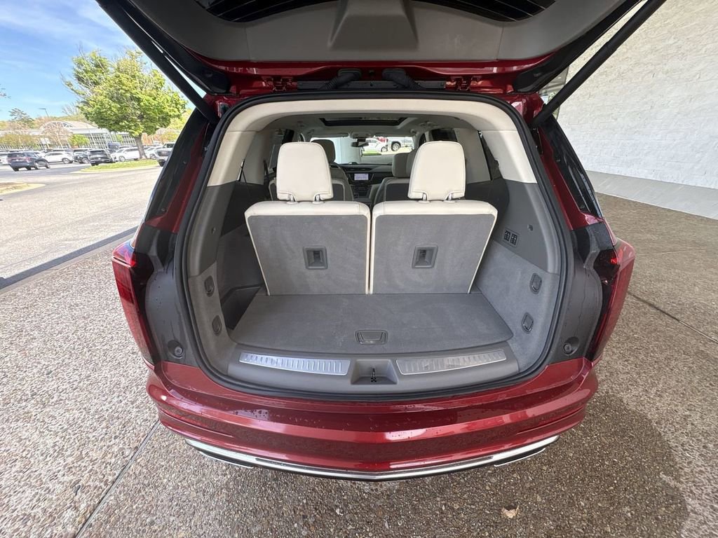 Certified 2025 Cadillac XT6 Premium Luxury AWD/4WD image 27