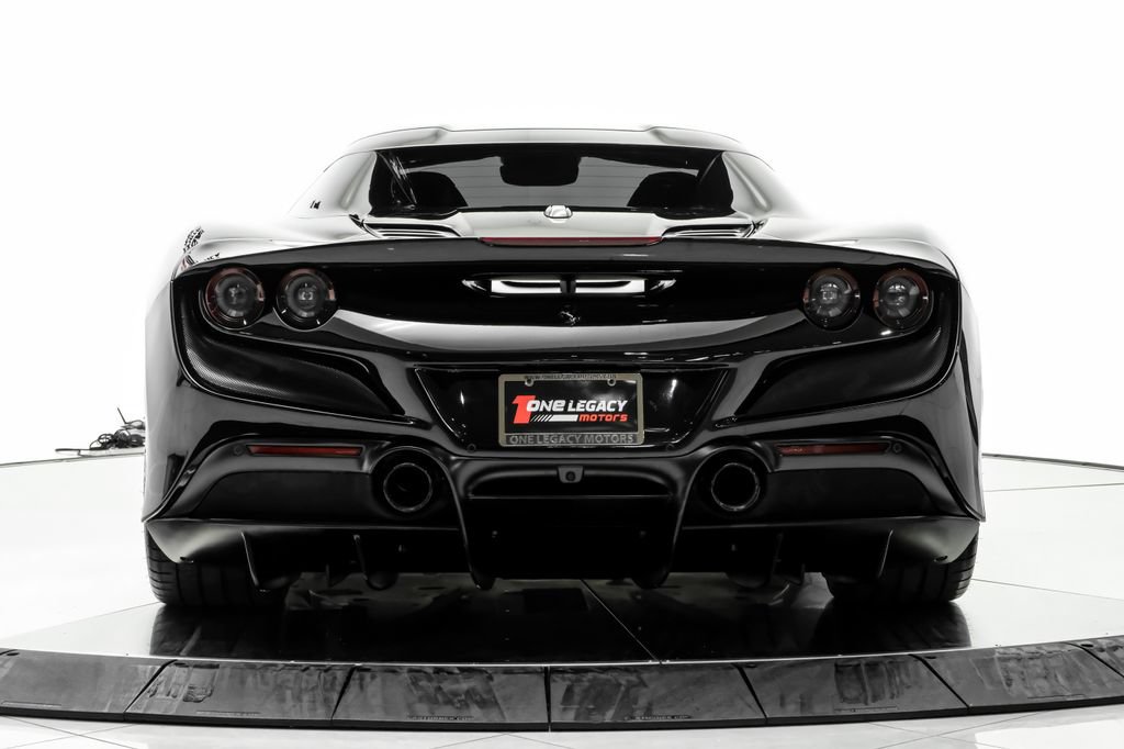 Used 2022 Ferrari F8 Tributo RWD image 10