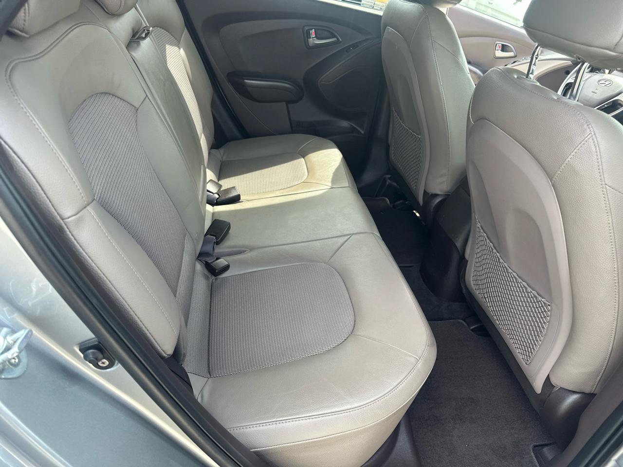 Used 2015 Hyundai Tucson GLS w/ Option Group 02 FWD image 18