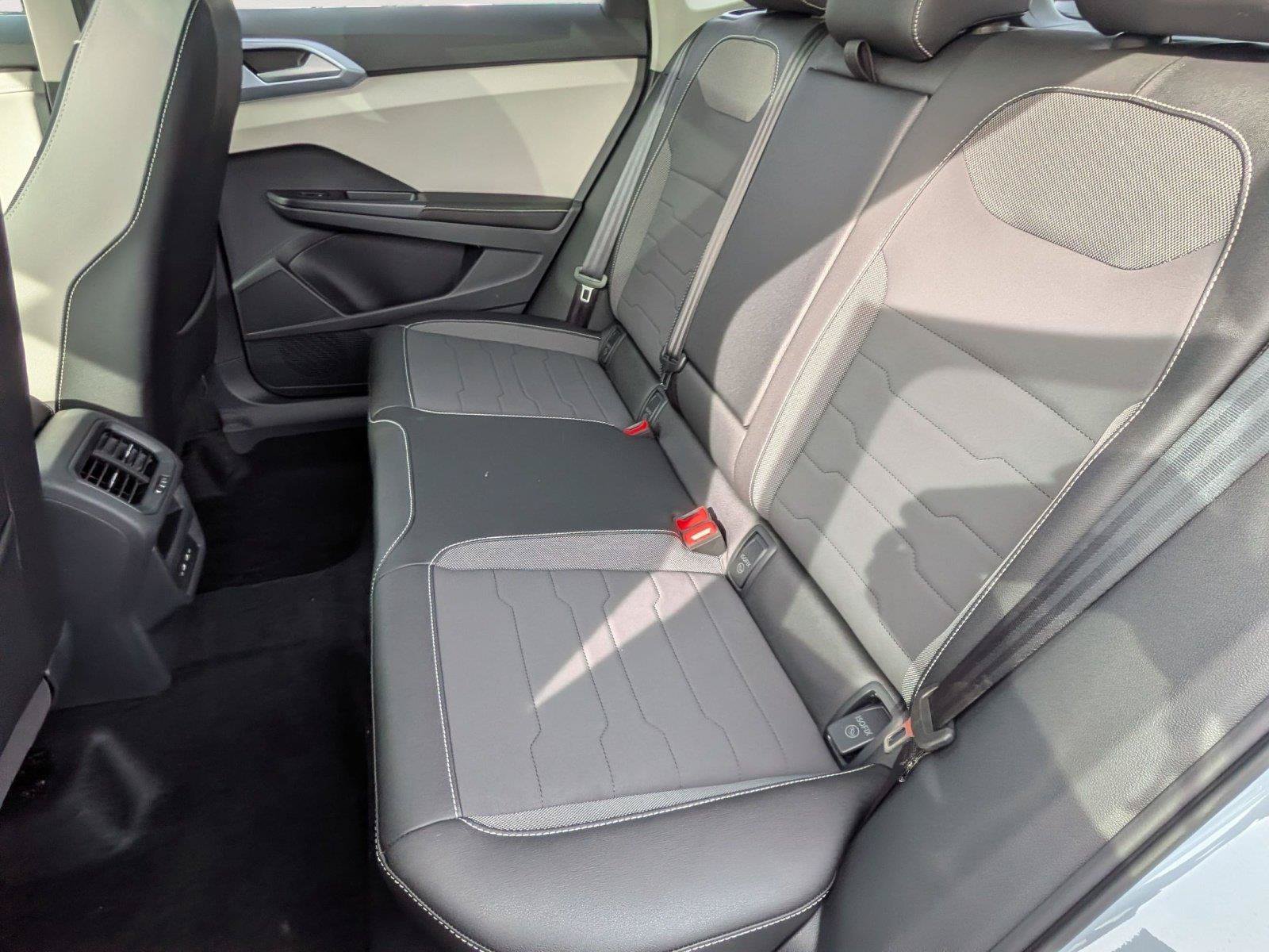 New 2026 Volkswagen Taos SE AWD/4WD image 15