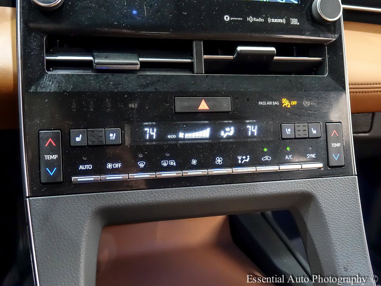 Used 2019 Toyota Avalon Limited image 15