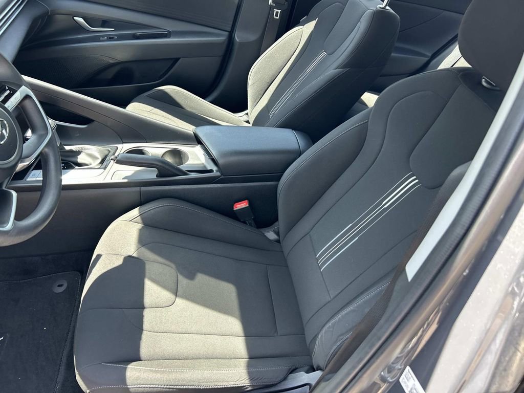 Certified 2023 Hyundai Elantra SEL FWD image 13