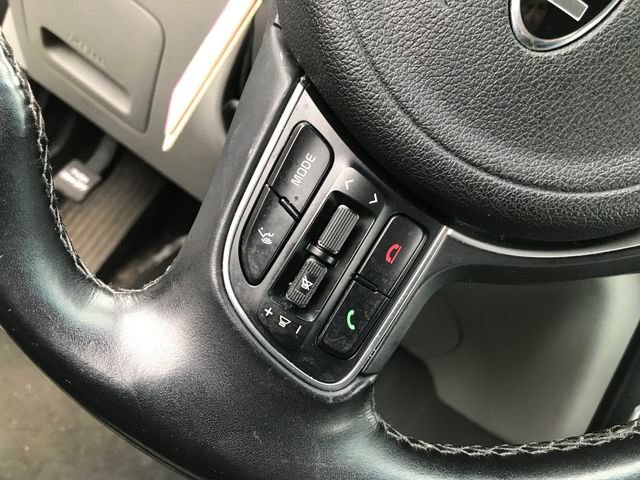 Used 2018 Kia Optima EX w/ Premium Package image 10