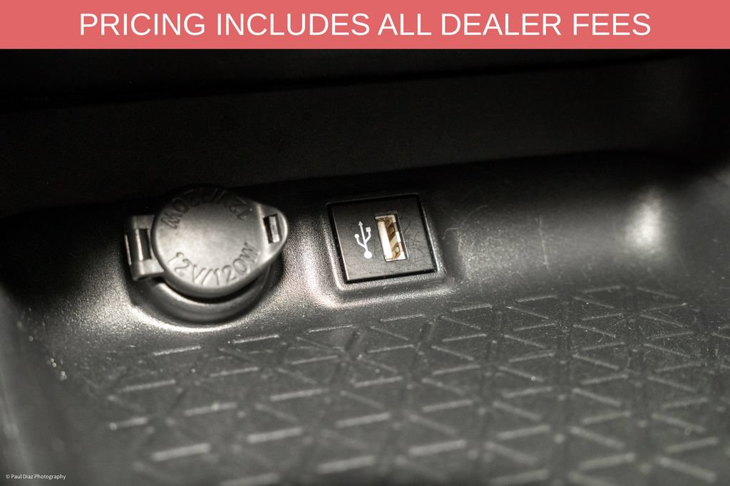 Used 2025 Toyota RAV4 XLE FWD image 14