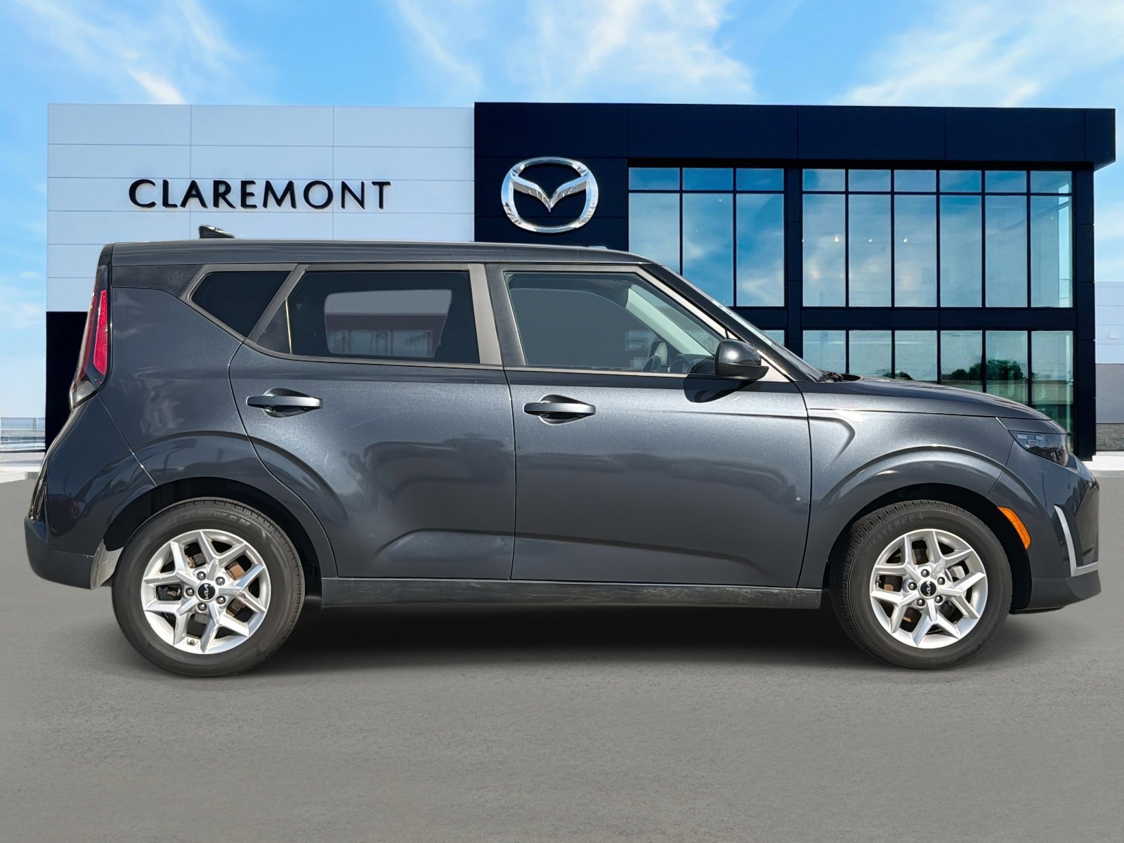 Used 2023 Kia Soul LX w/ Option Group 015 image 4