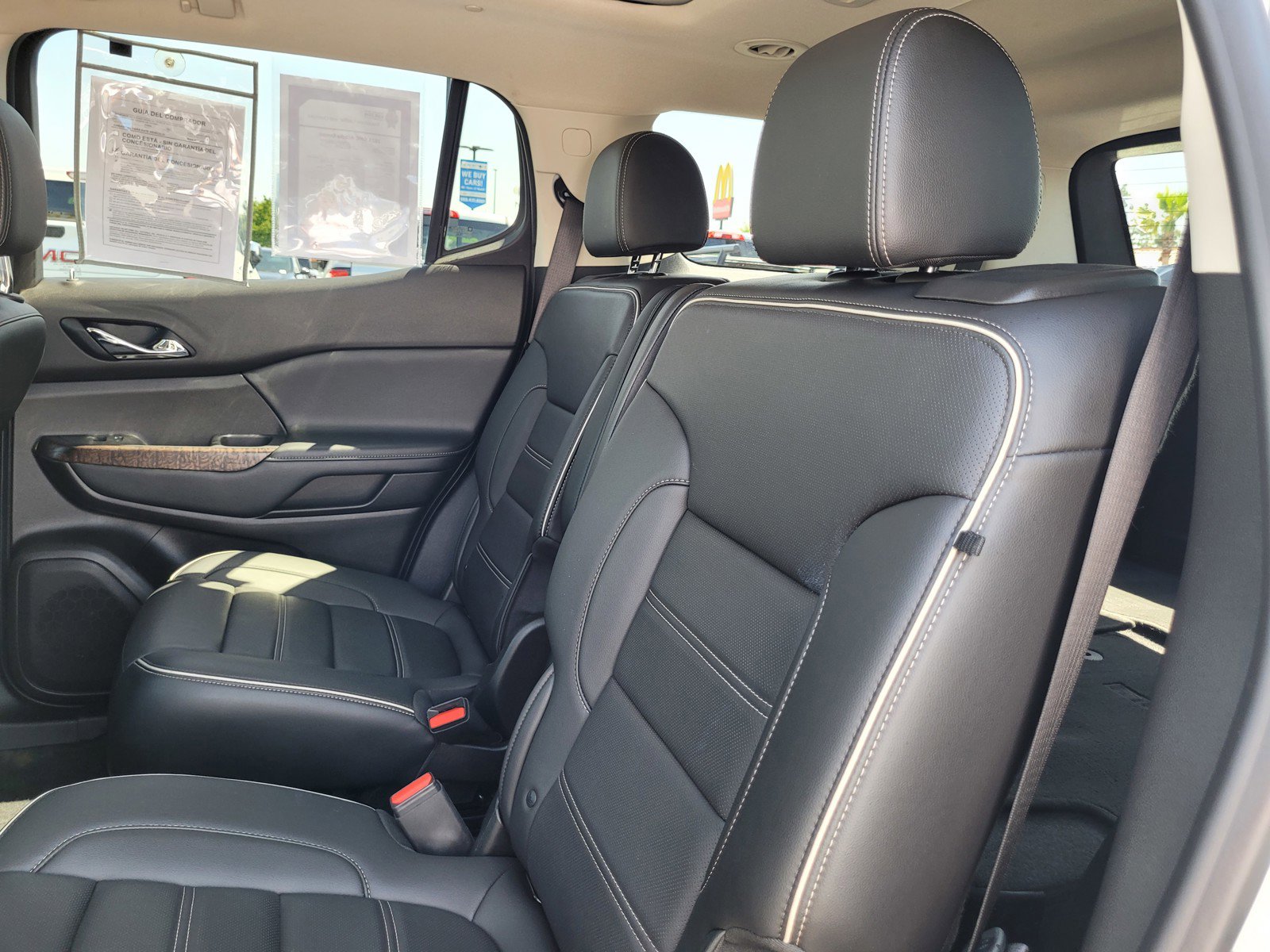 Used 2021 GMC Acadia Denali w/ Denali Technology Package FWD image 13