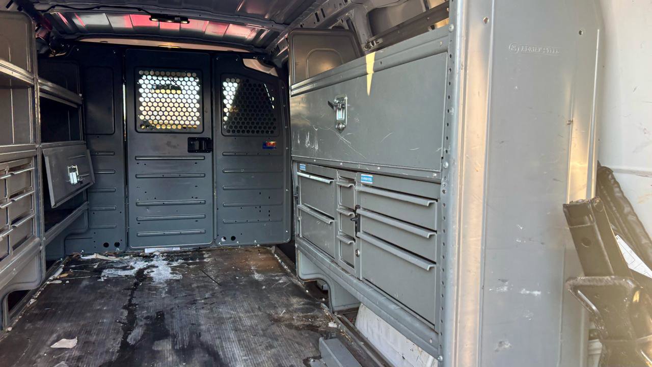 Used 2022 Chevrolet Express 2500 RWD 2500 135 w/ Driver Convenience Package image 10