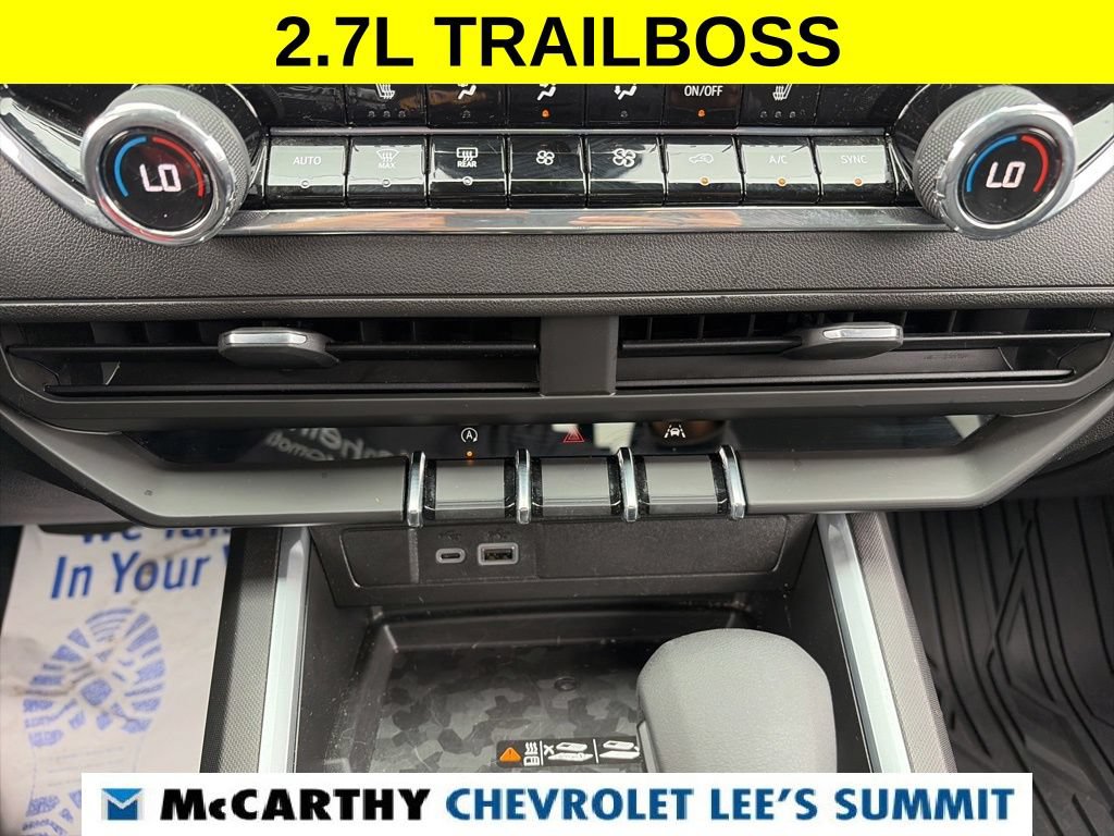 Used 2025 Chevrolet Colorado Trail Boss AWD/4WD image 8