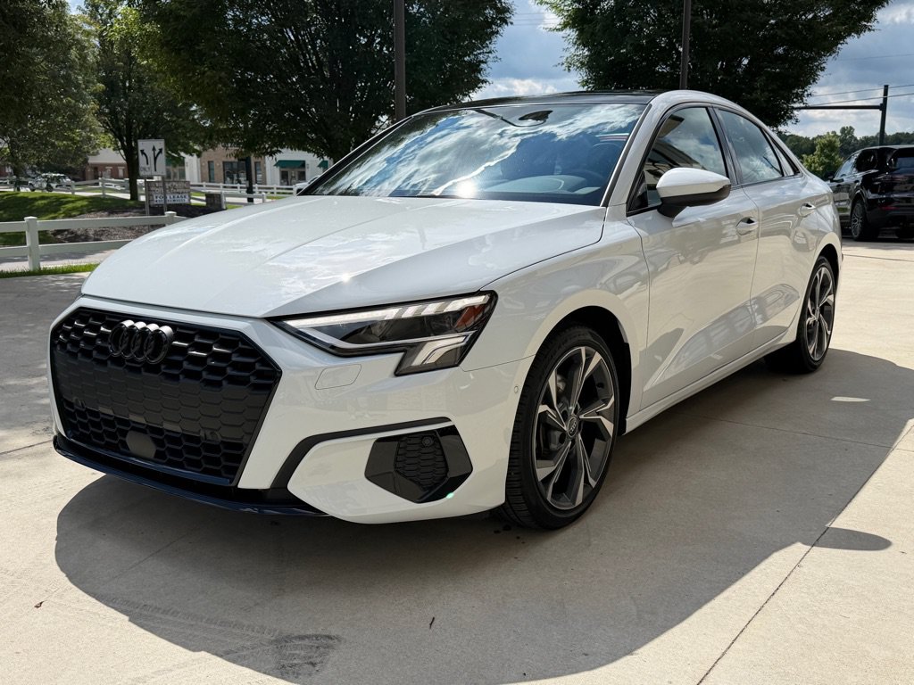 Used 2023 Audi A3 2.0T Premium Plus w/ Premium Plus Package FWD image 5
