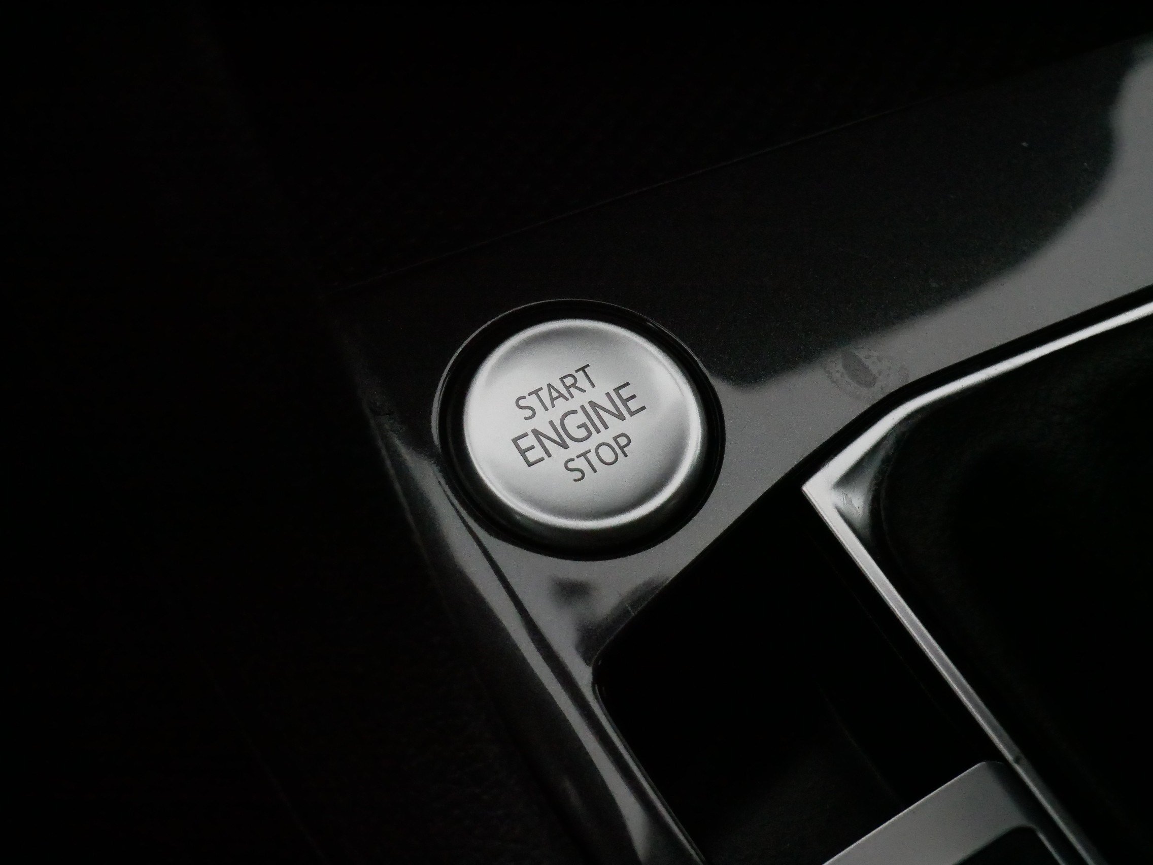 Certified 2024 Volkswagen Tiguan Wolfsburg Edition AWD/4WD image 27
