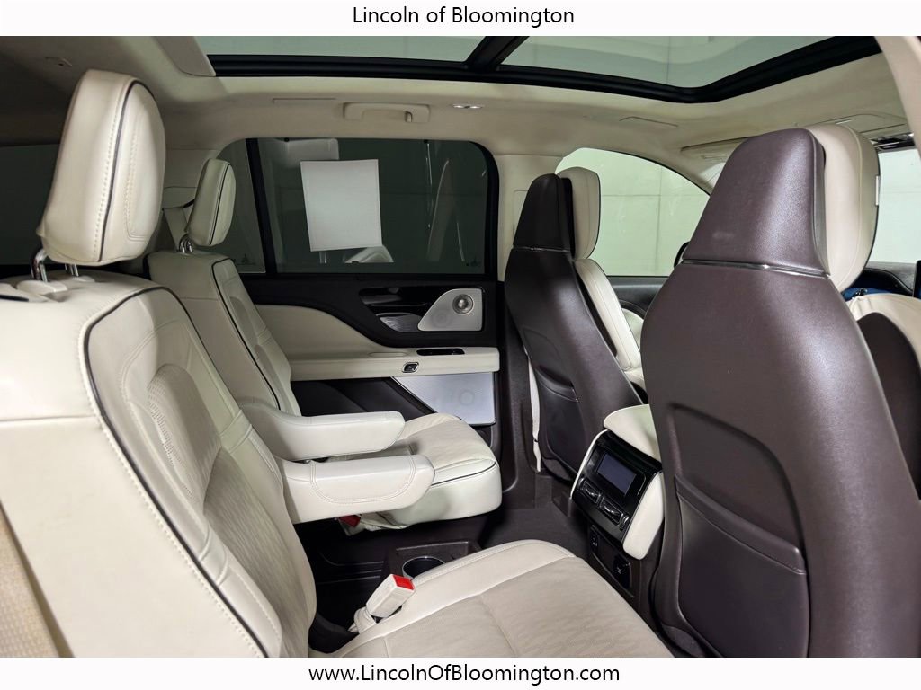Used 2022 Lincoln Aviator Black Label Grand Touring w/ Class IV Trailer Tow Package AWD/4WD image 17