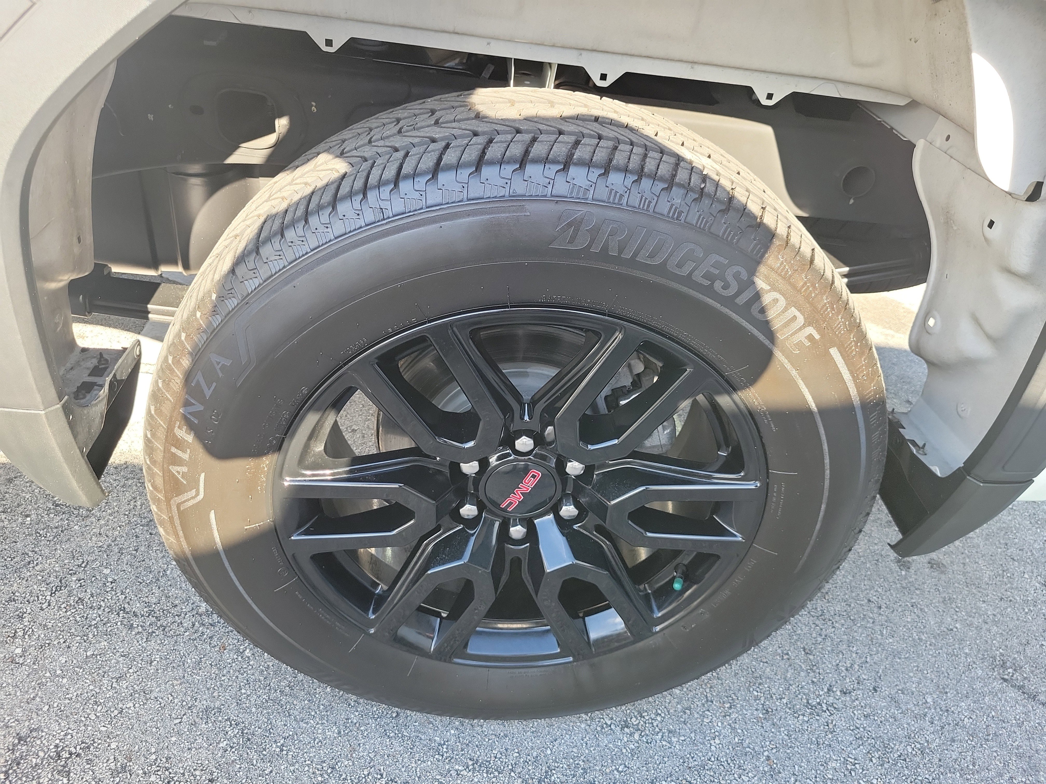 Used 2024 GMC Sierra 1500 Elevation image 25