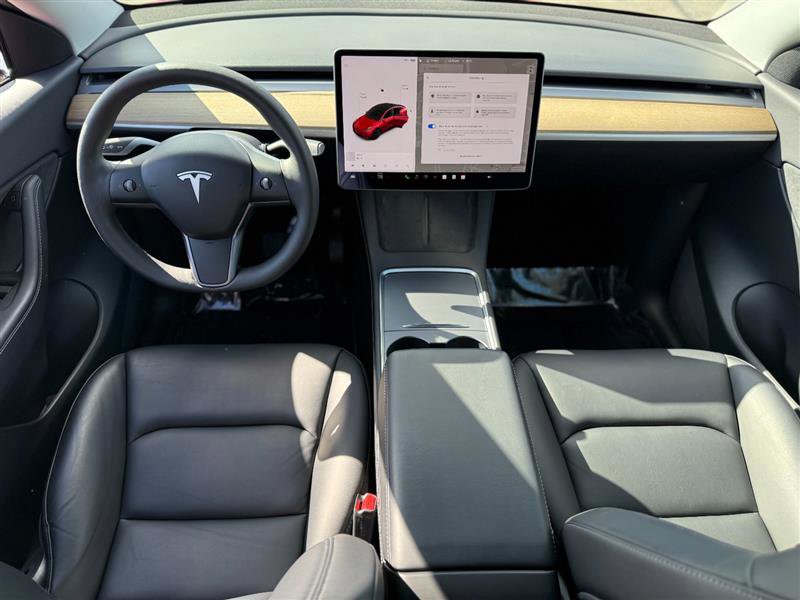 Used 2024 Tesla Model Y Long Range image 9