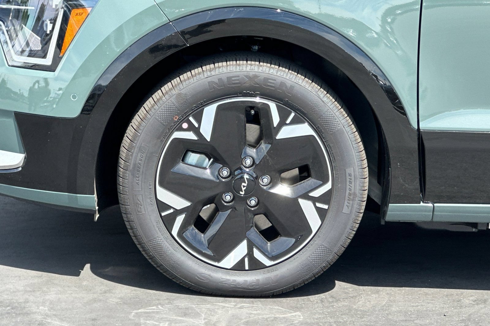New 2026 Kia Niro Wave FWD image 26