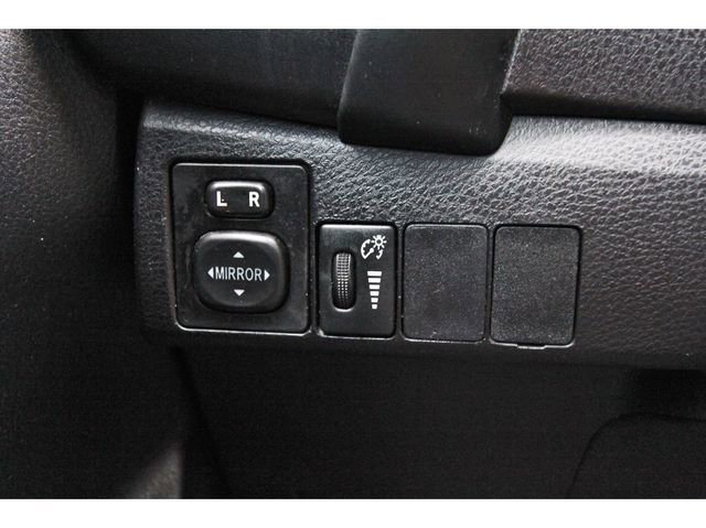Used 2018 Toyota Corolla XSE FWD image 19