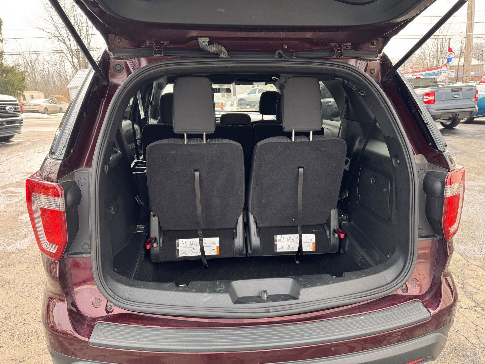 Used 2018 Ford Explorer XLT image 21