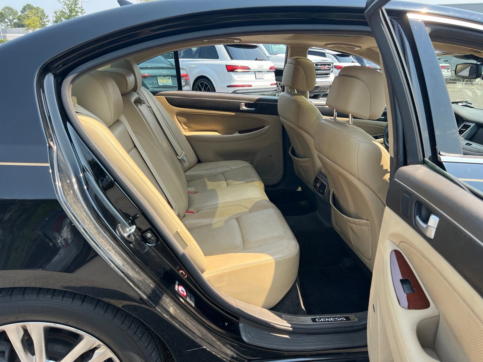 Used 2012 Hyundai Genesis 4.6 RWD image 37