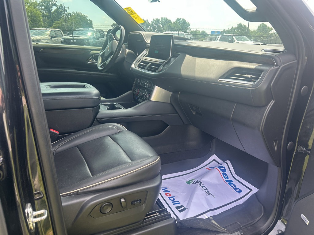Used 2023 Chevrolet Suburban Premier AWD/4WD image 18