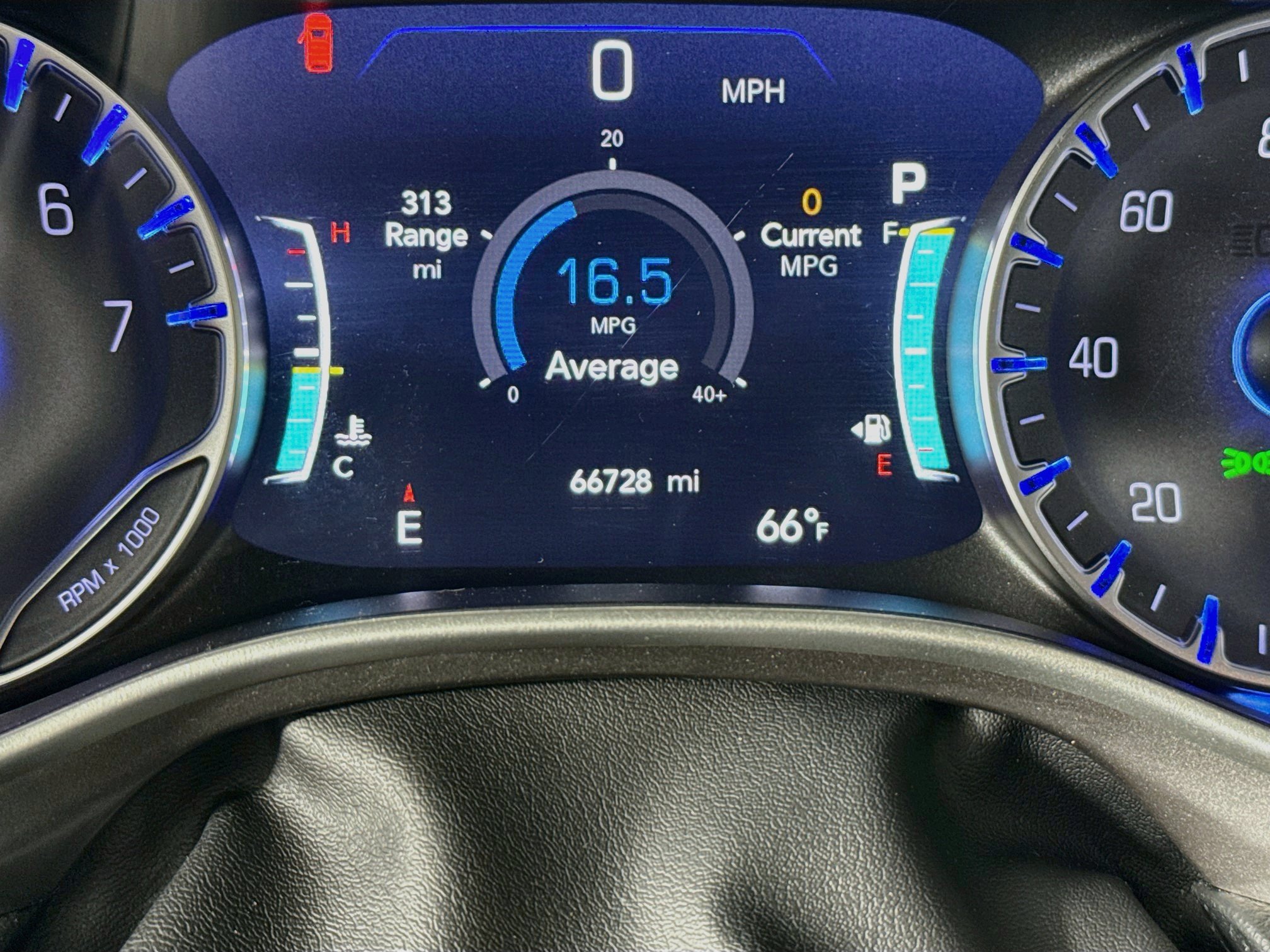 Used 2024 Chrysler Pacifica Touring-L FWD image 13