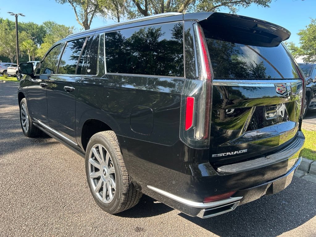 Certified 2023 Cadillac Escalade ESV Premium Luxury Platinum AWD/4WD image 8