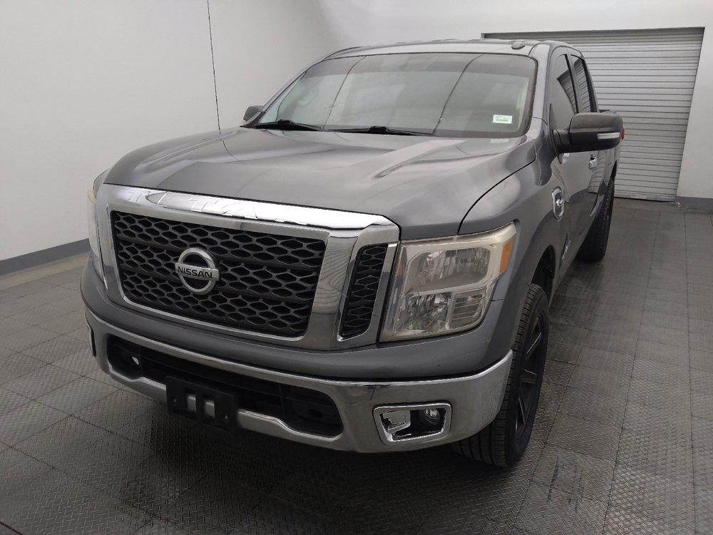 Used 2017 Nissan Titan SV RWD image 15
