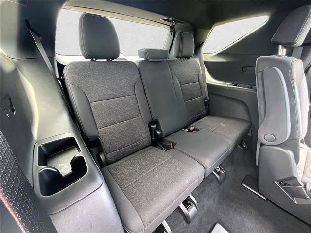 Used 2025 Chevrolet Traverse LT FWD image 30