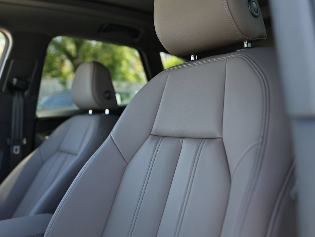 Certified 2025 Audi Q5 Premium w/ Convenience Package AWD/4WD image 20