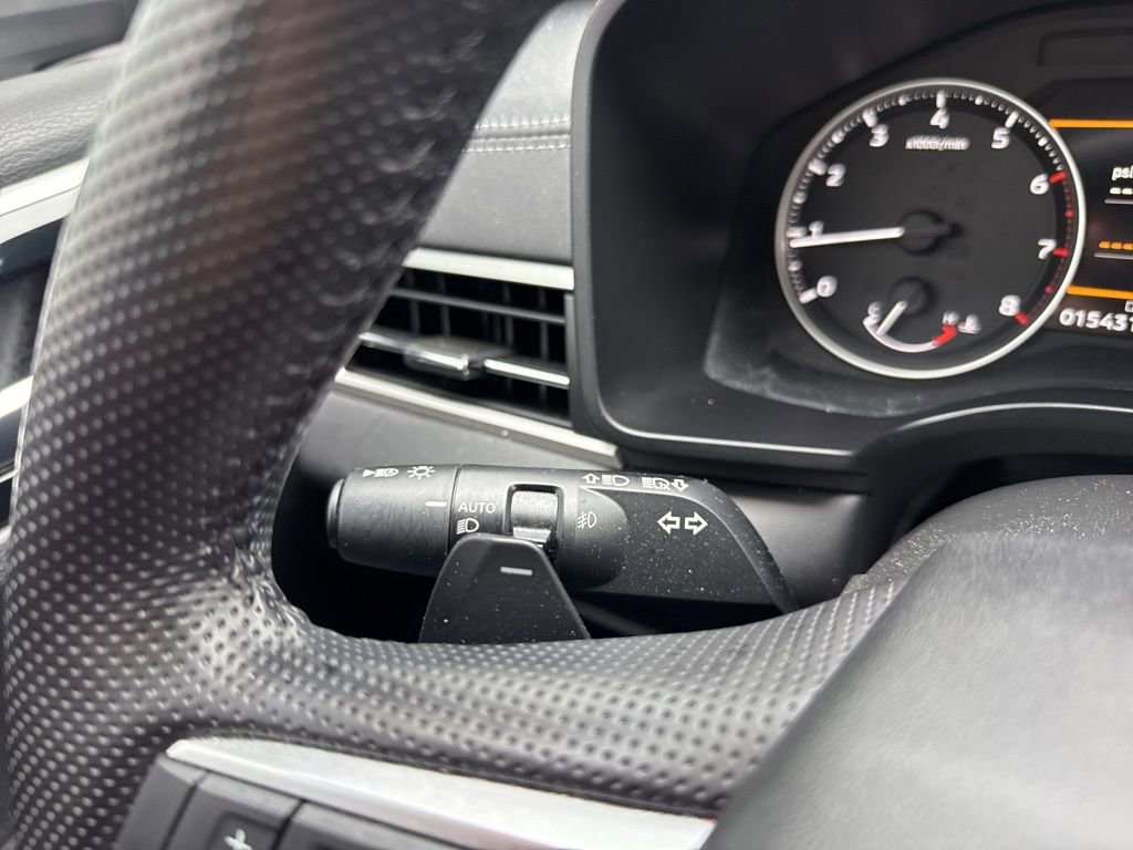 Used 2024 Mitsubishi Outlander SE image 17