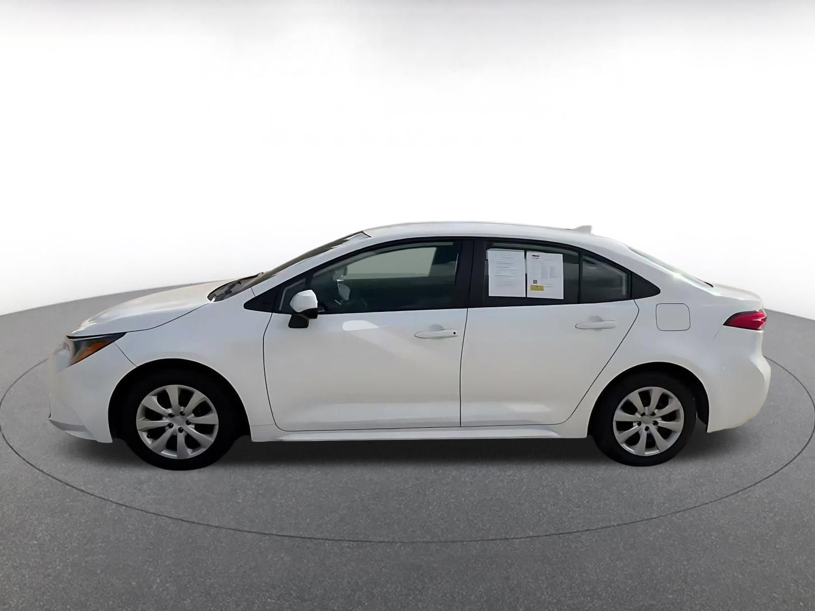 Used 2023 Toyota Corolla LE FWD image 8