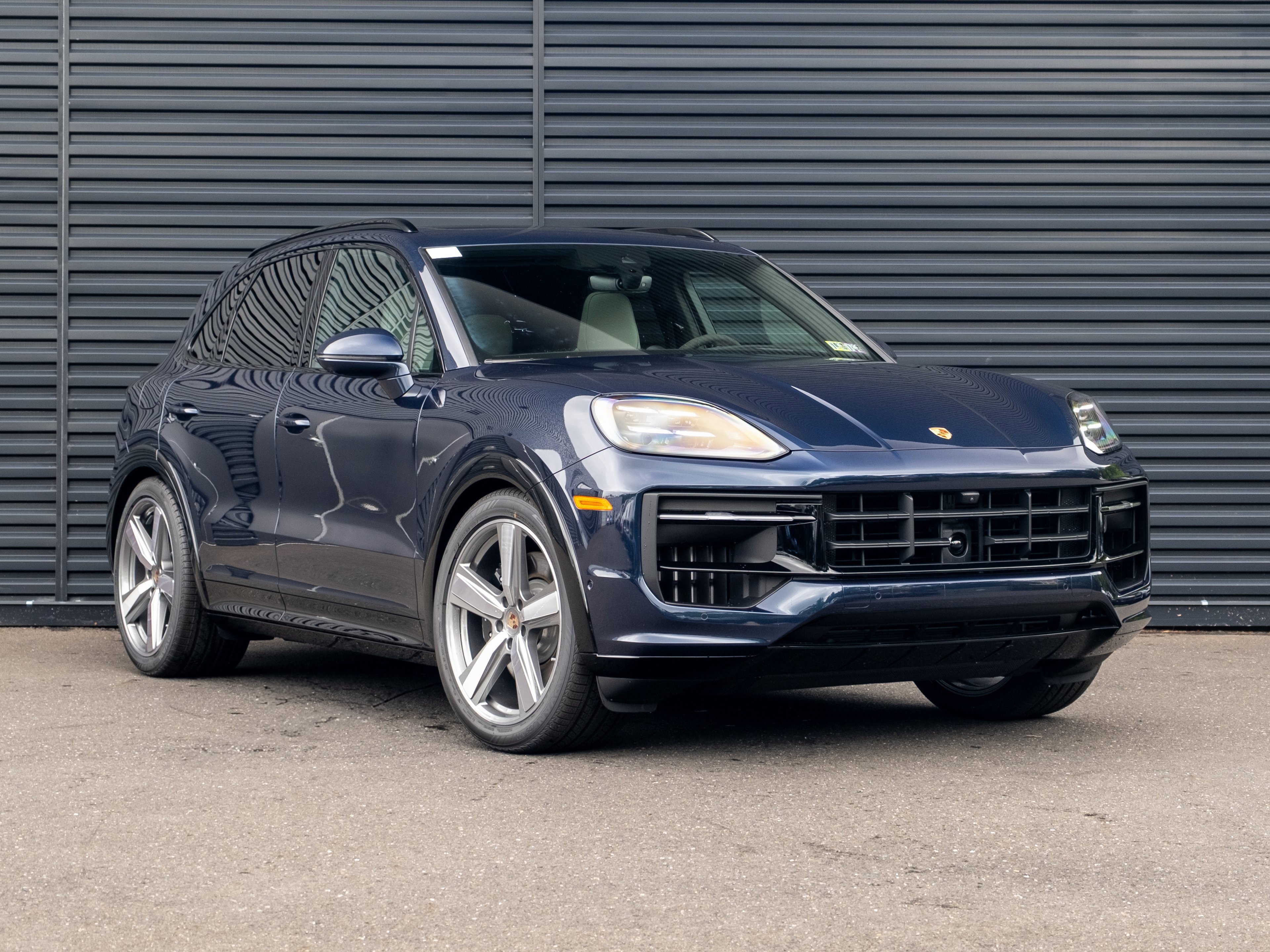 New 2025 Porsche Cayenne GTS image 10