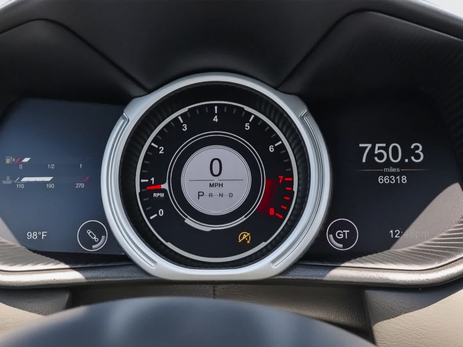 Used 2020 Aston Martin DB11 Coupe RWD image 30