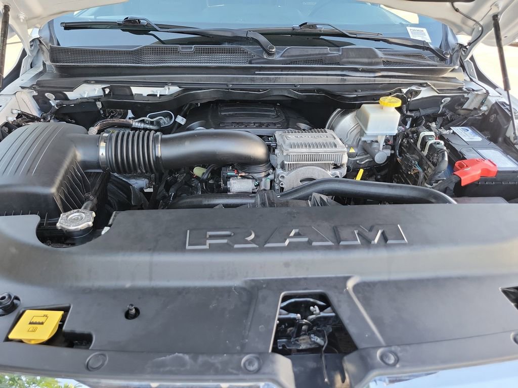 Used 2024 RAM 1500 Laramie AWD/4WD image 28