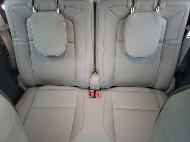 Certified 2024 Lincoln Aviator Reserve w/ Elements Package Plus AWD/4WD image 48