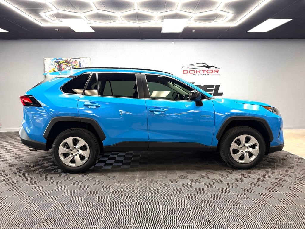 Used 2020 Toyota RAV4 LE FWD image 17