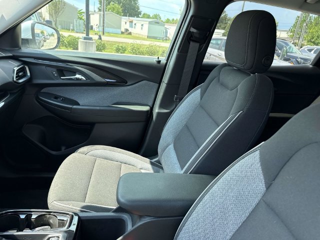 Used 2023 Chevrolet TrailBlazer LT w/ Convenience Package FWD image 19