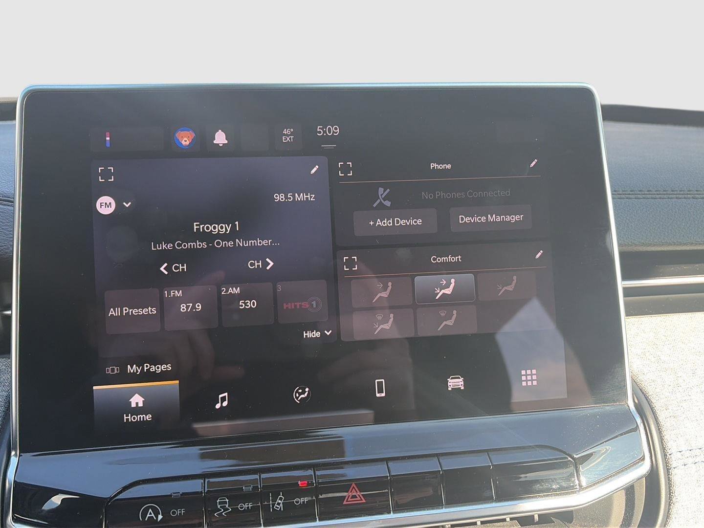 Used 2023 Jeep Compass Latitude image 13