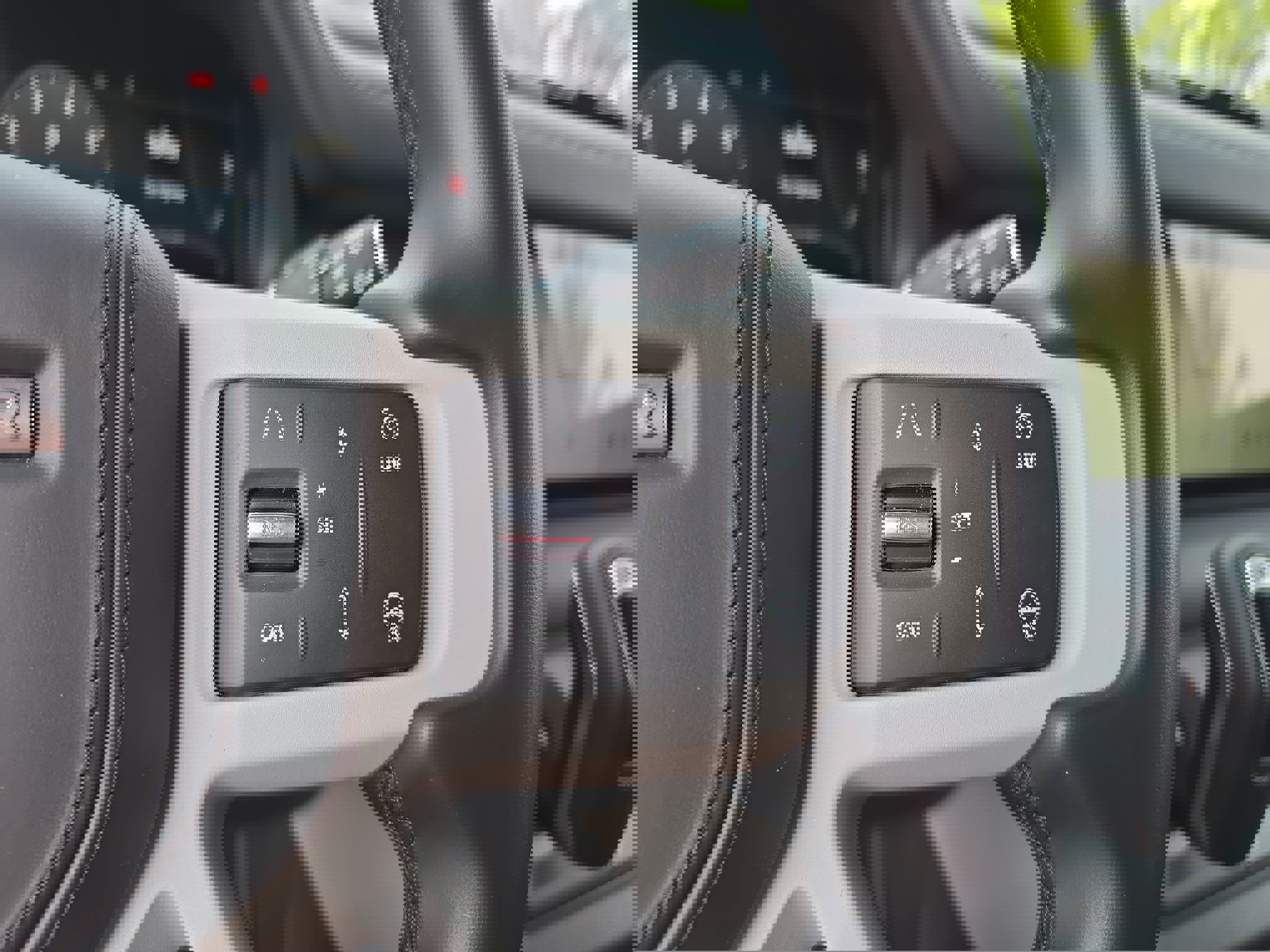 Certified 2024 Land Rover Defender 110 X-Dynamic SE image 17