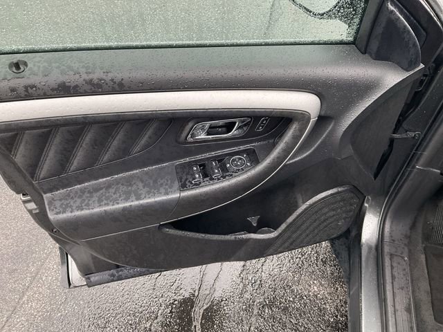 Used 2018 Ford Taurus SEL image 25