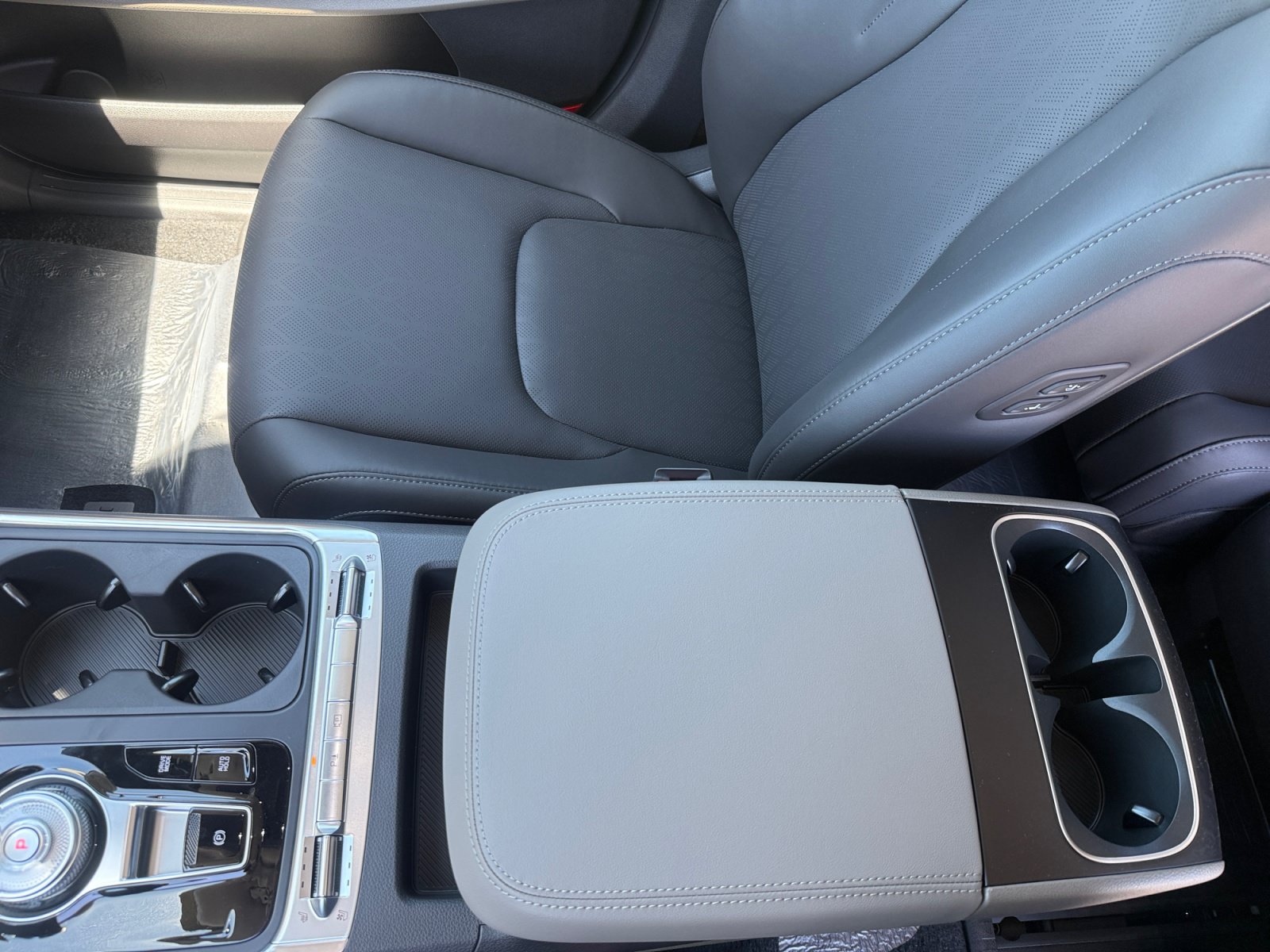 New 2026 Kia Carnival SX FWD image 14