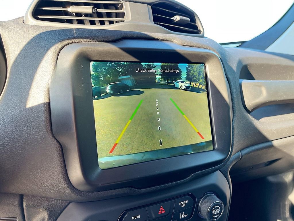 Used 2023 Jeep Renegade Latitude w/ Premium Group image 14